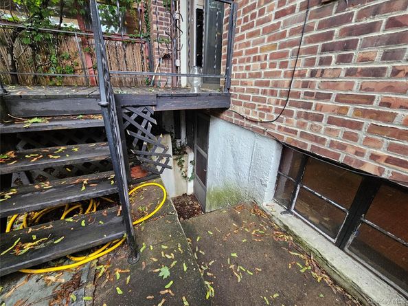 81-28 77 Avenue, Glendale NY 11385