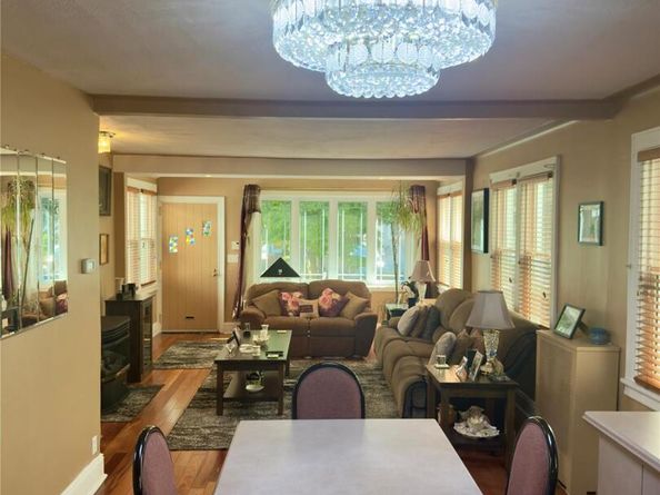 7842 64th Lane, Glendale NY 11385