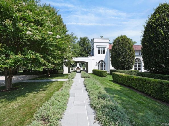 73 Park Drive S, Rye NY 10580