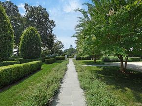 73 Park Drive S, Rye NY 10580