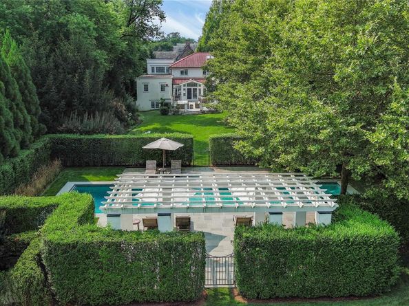 73 Park Drive S, Rye NY 10580