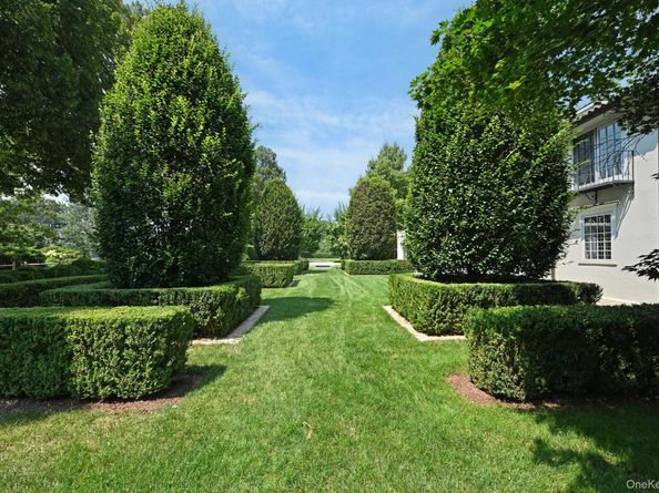 73 Park Drive S, Rye NY 10580
