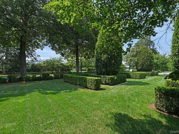 73 Park Drive S, Rye NY 10580