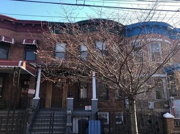 655 Hendrix Street