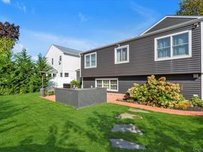 6 Fairview Road W, Massapequa NY 11758