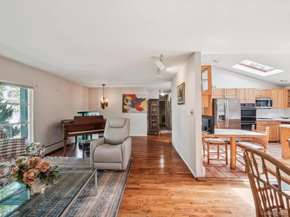 563 Hook Street, North Woodmere NY 11581
