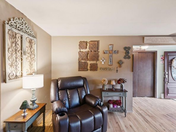 186 Jamaica Avenue, Medford NY 11763