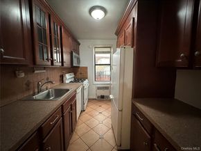 141-60 84th Road 5C, Briarwood NY 11435