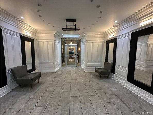 141-60 84th Road 5C, Briarwood NY 11435