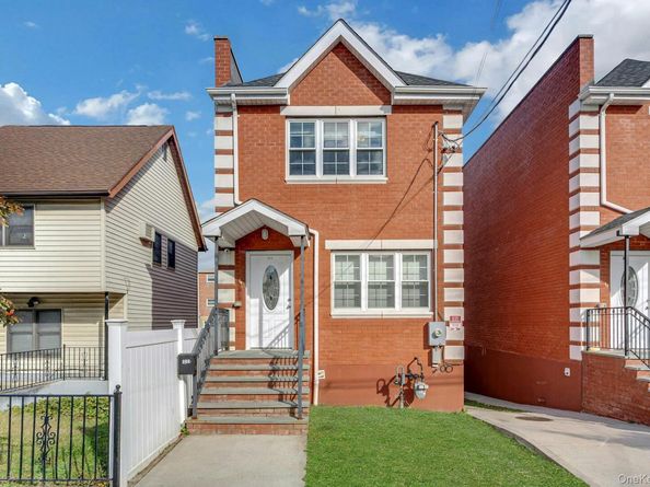 822 Hollywood Avenue, Bronx NY 10465