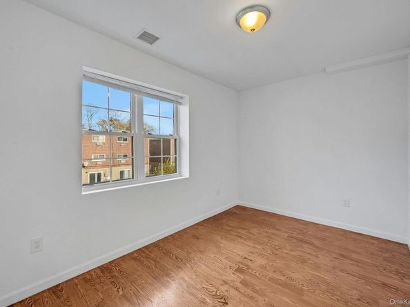 822 Hollywood Avenue, Bronx NY 10465