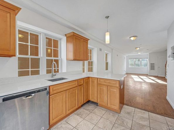 822 Hollywood Avenue, Bronx NY 10465