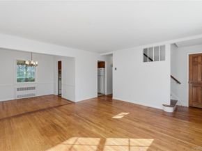 65 Grant Avenue, Albertson NY 11507