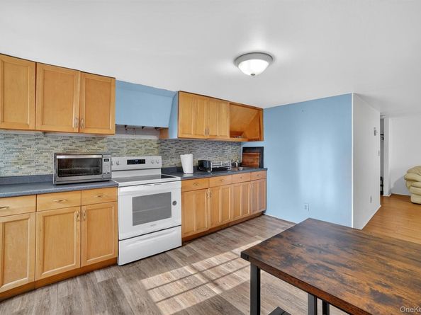 140 Beekman Avenue, Sleepy Hollow NY 10591