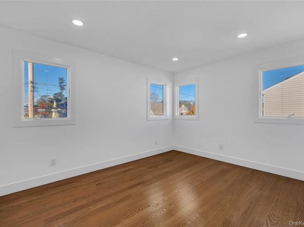 22 Family Lane, Levittown NY 11756