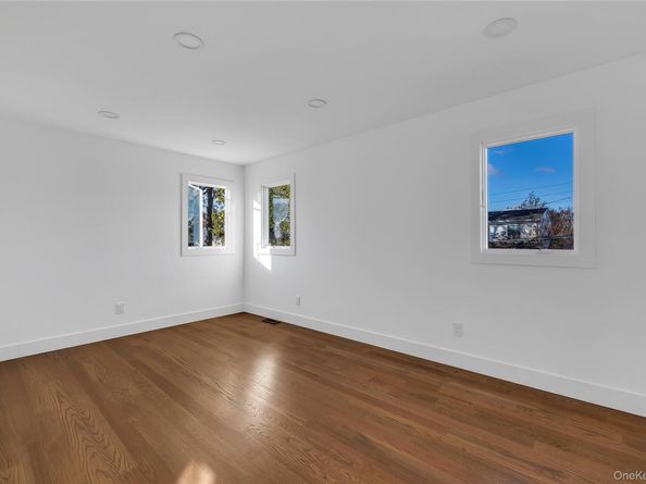 22 Family Lane, Levittown NY 11756