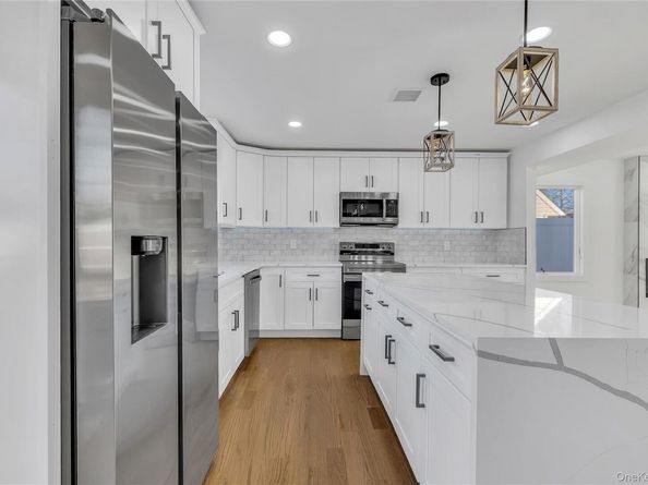 22 Family Lane, Levittown NY 11756