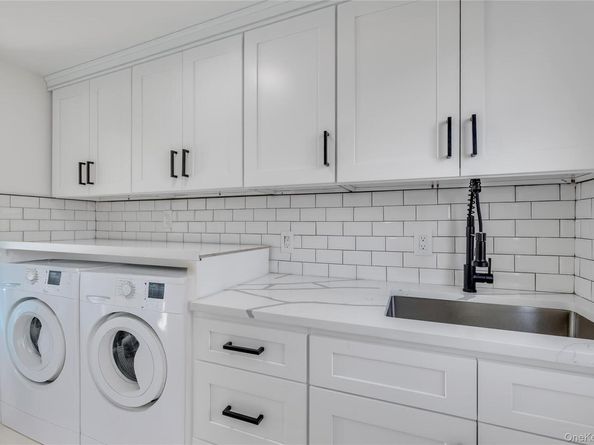 22 Family Lane, Levittown NY 11756