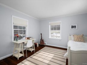 25 Bonnie Way, Larchmont NY 10538