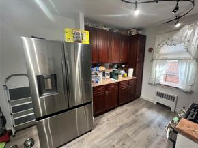 2080 Barnes Avenue 4C, Bronx NY 10462