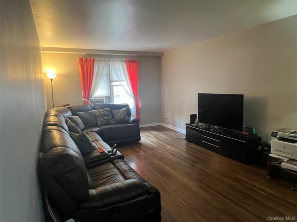 2080 Barnes Avenue 4C, Bronx NY 10462