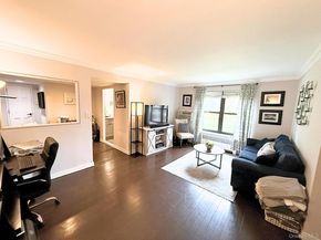 5 Terrace Circle 1G, Great Neck NY 11021