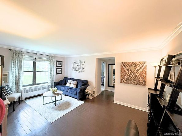 5 Terrace Circle 1G, Great Neck NY 11021