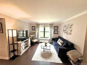 5 Terrace Circle 1G, Great Neck NY 11021