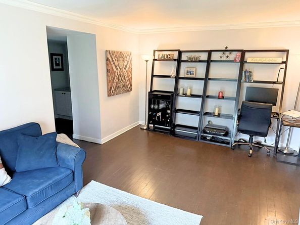 5 Terrace Circle 1G, Great Neck NY 11021