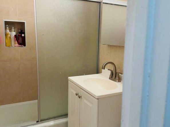 58-03 Calloway St 6FF, Corona NY 11368