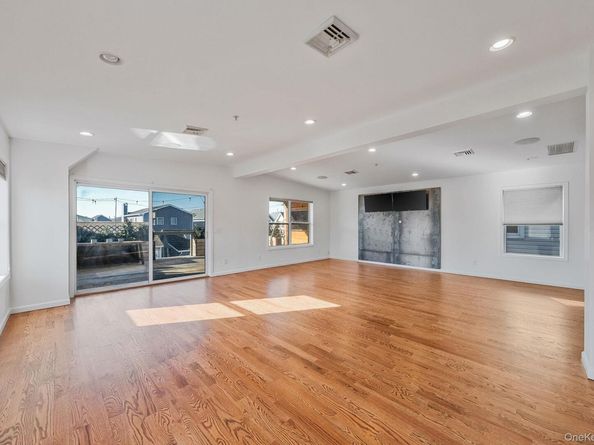 80 Nebraska Street, Long Beach NY 11561