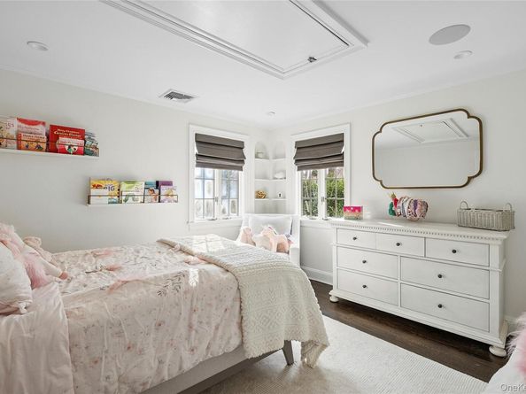 44 Old Ox Road, Manhasset NY 11030