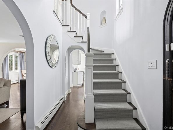 44 Old Ox Road, Manhasset NY 11030