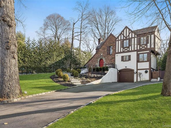 44 Old Ox Road, Manhasset NY 11030