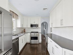 44 Old Ox Road, Manhasset NY 11030