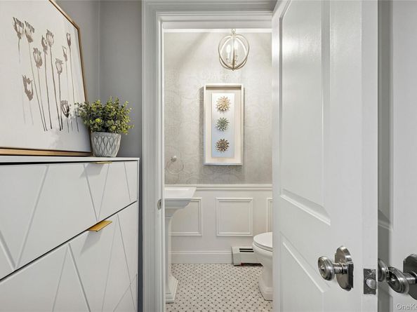 44 Old Ox Road, Manhasset NY 11030