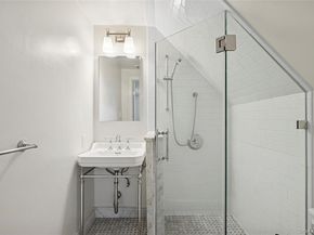 44 Old Ox Road, Manhasset NY 11030