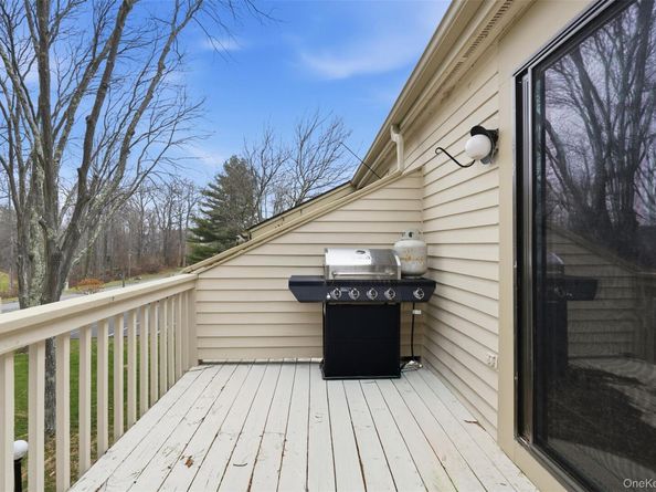 239 Deer Hill Road, South Salem NY 10590