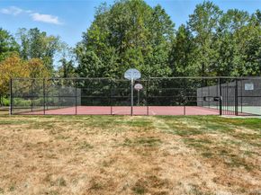 239 Deer Hill Road, South Salem NY 10590