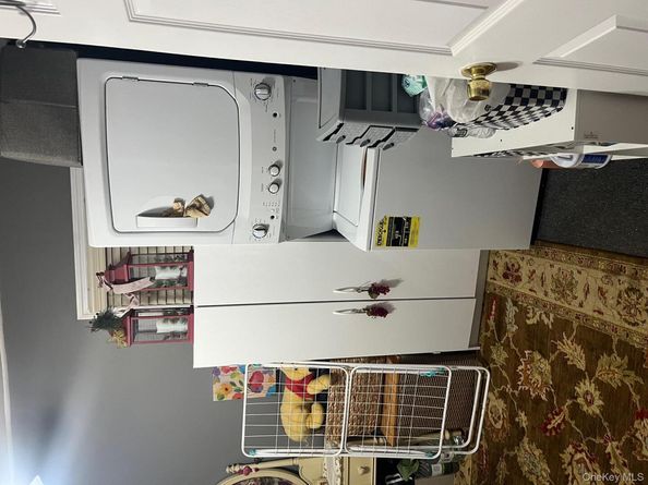 52 Mist Lane, Westbury NY 11590