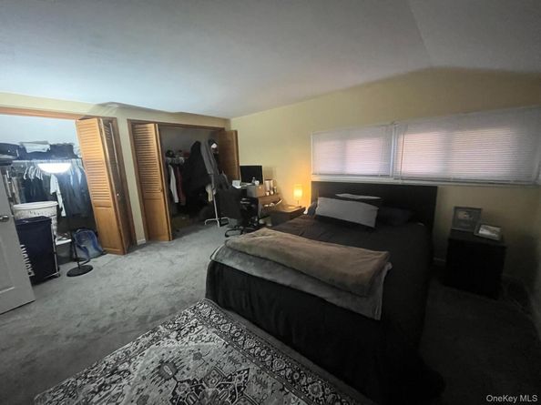 52 Mist Lane, Westbury NY 11590