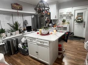 52 Mist Lane, Westbury NY 11590