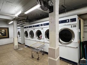 14737 38TH Ave C54, Flushing NY 11354