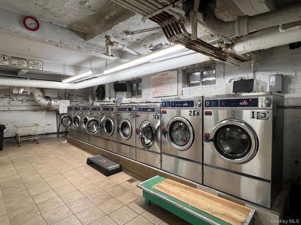 14737 38TH Ave C54, Flushing NY 11354