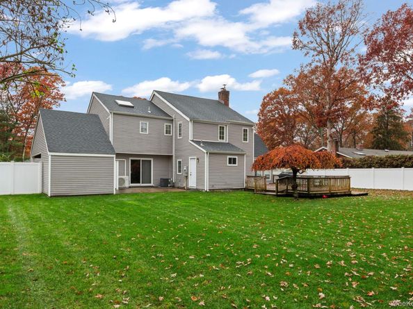 17 Diane Court, Nesconset NY 11767