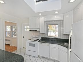 7 Stephen Drive, Farmingdale NY 11735