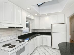 7 Stephen Drive, Farmingdale NY 11735