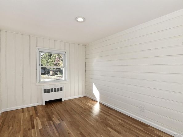 7 Stephen Drive, Farmingdale NY 11735