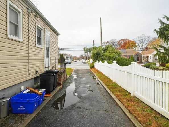 150 Pennsylvania Avenue, Roosevelt NY 11575