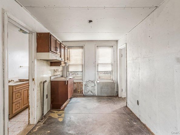 5739 57th Road, Maspeth NY 11378